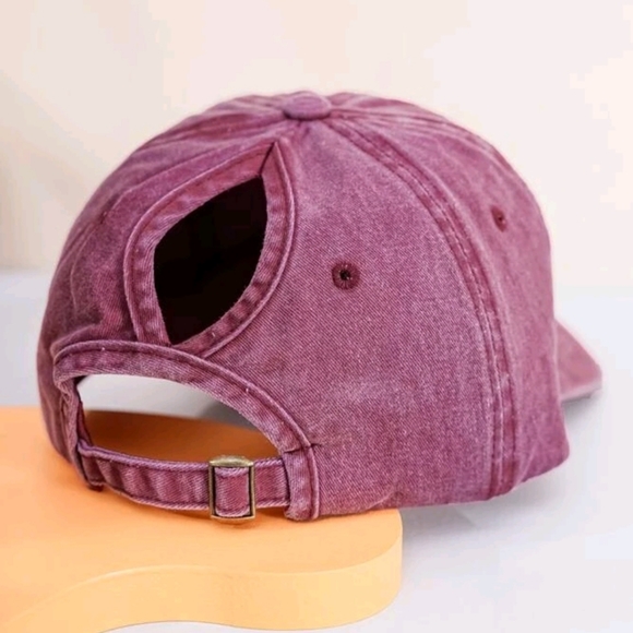 New! Pony Tail Hat - Picture 2 of 5